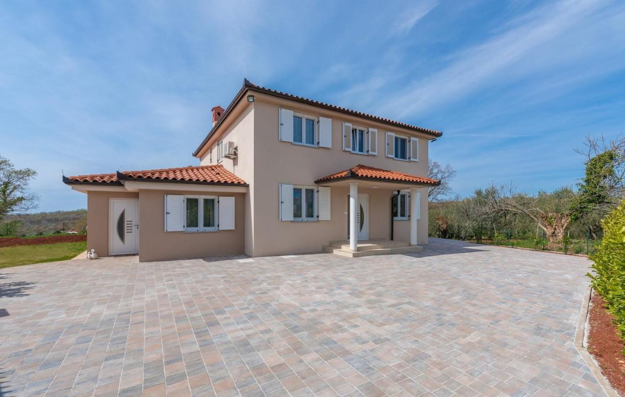 Villa Buroli With Pool, Sauna And Jacuzzi מראה חיצוני תמונה