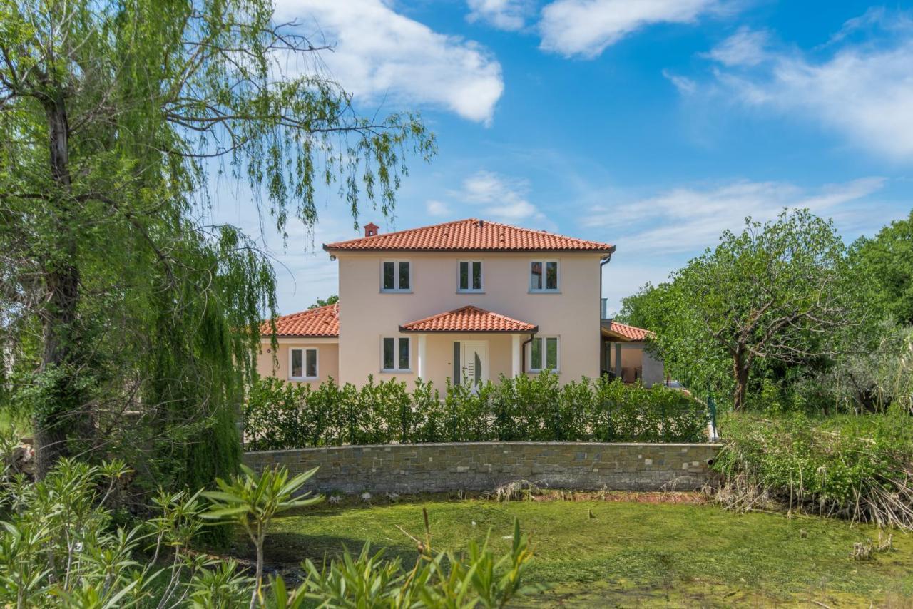 Villa Buroli With Pool, Sauna And Jacuzzi מראה חיצוני תמונה
