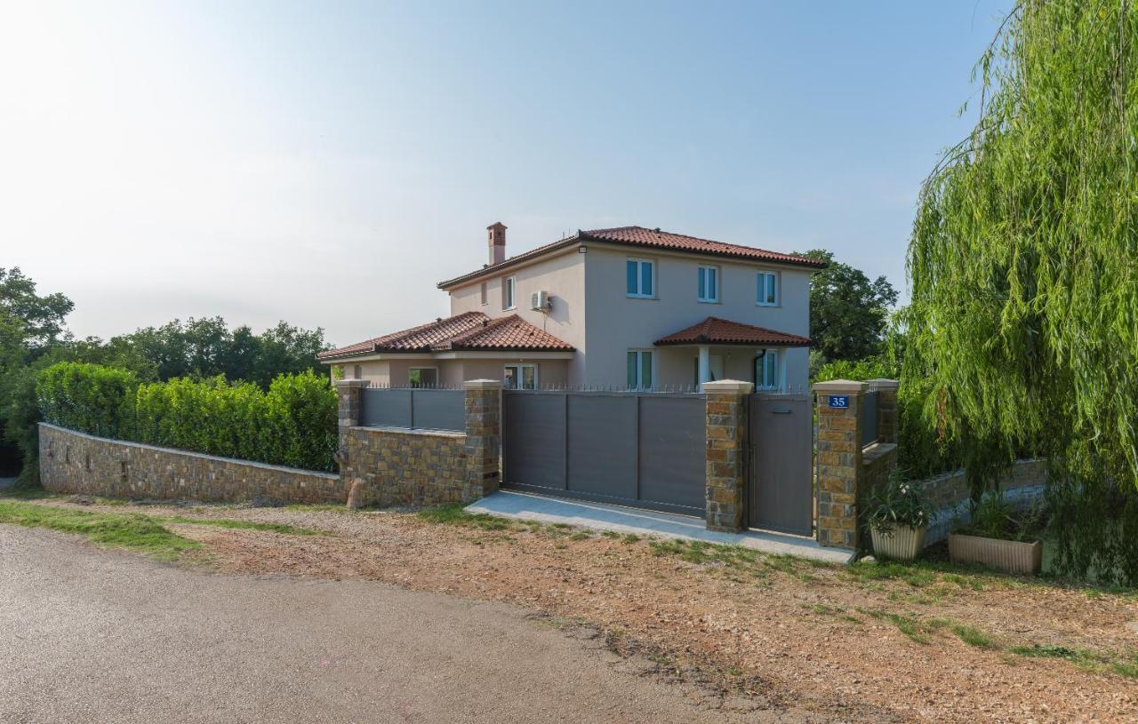 Villa Buroli With Pool, Sauna And Jacuzzi מראה חיצוני תמונה