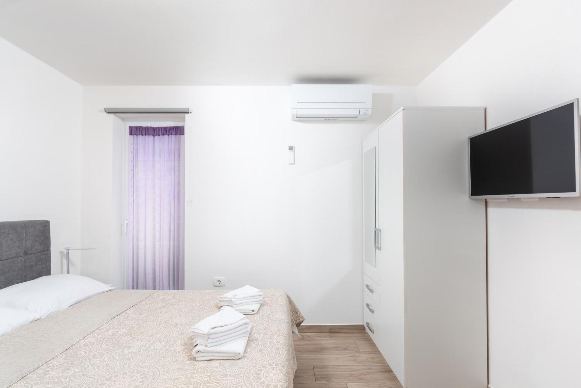Villa Buroli With Pool, Sauna And Jacuzzi מראה חיצוני תמונה