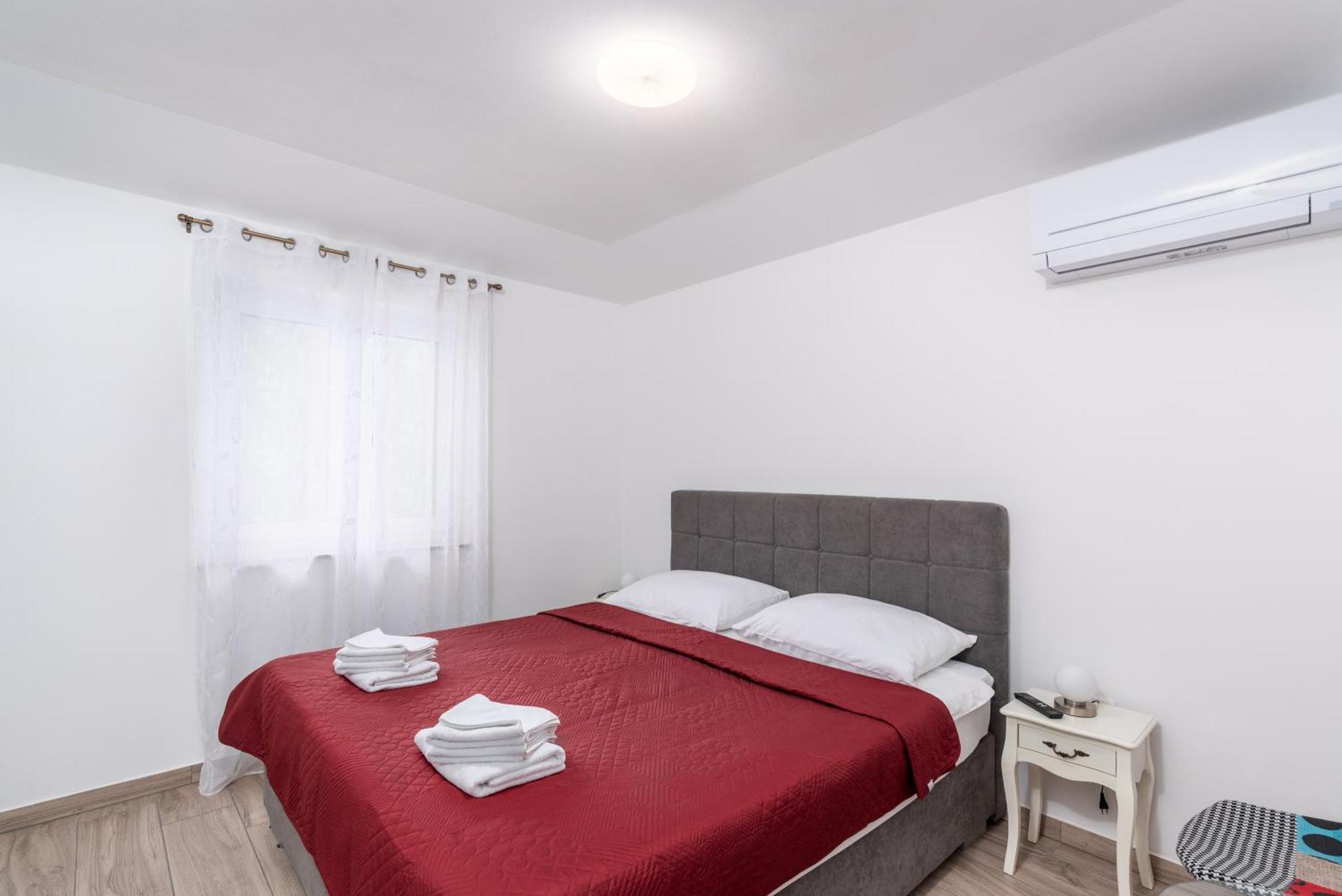 Villa Buroli With Pool, Sauna And Jacuzzi מראה חיצוני תמונה