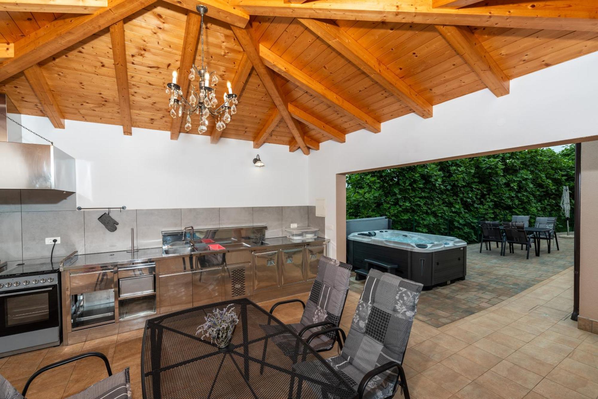 Villa Buroli With Pool, Sauna And Jacuzzi מראה חיצוני תמונה